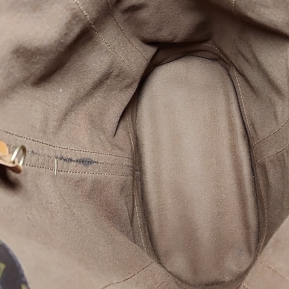 Authentic Louis Vuitton Randonnee Bagpack - Picture 17 of 17